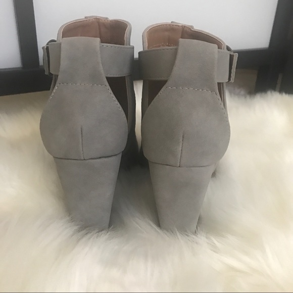 LAST 1️⃣ Vegan Suede Buckle Bootie w Heel - Picture 5 of 5